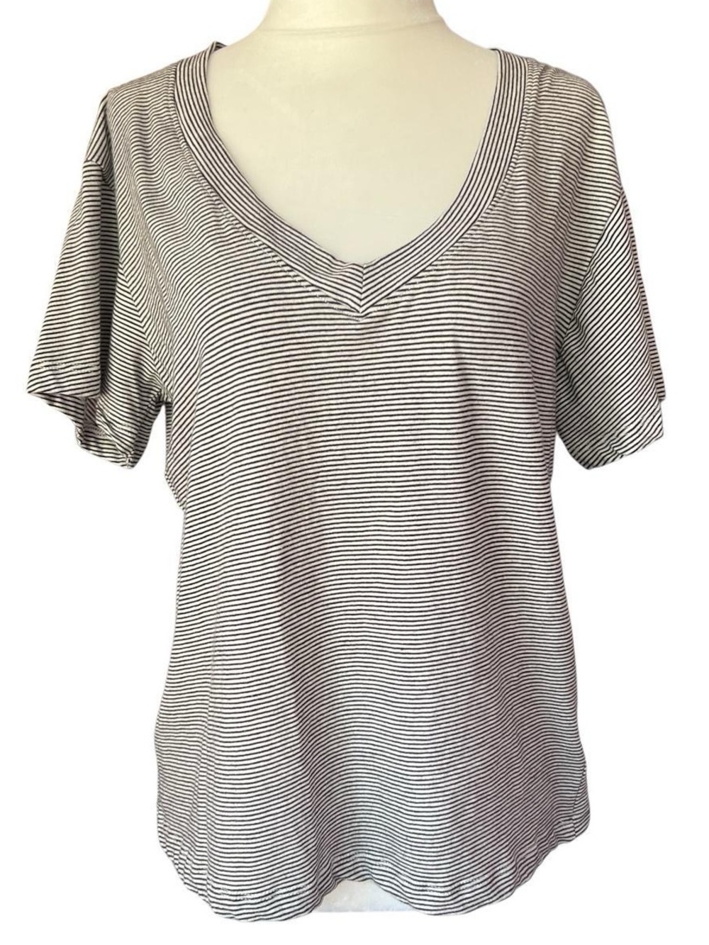 Perfect White Tee Striped V-Neck - Black & White